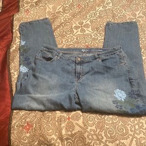 Style & Co Curvy Boyfriend with flowers on leg